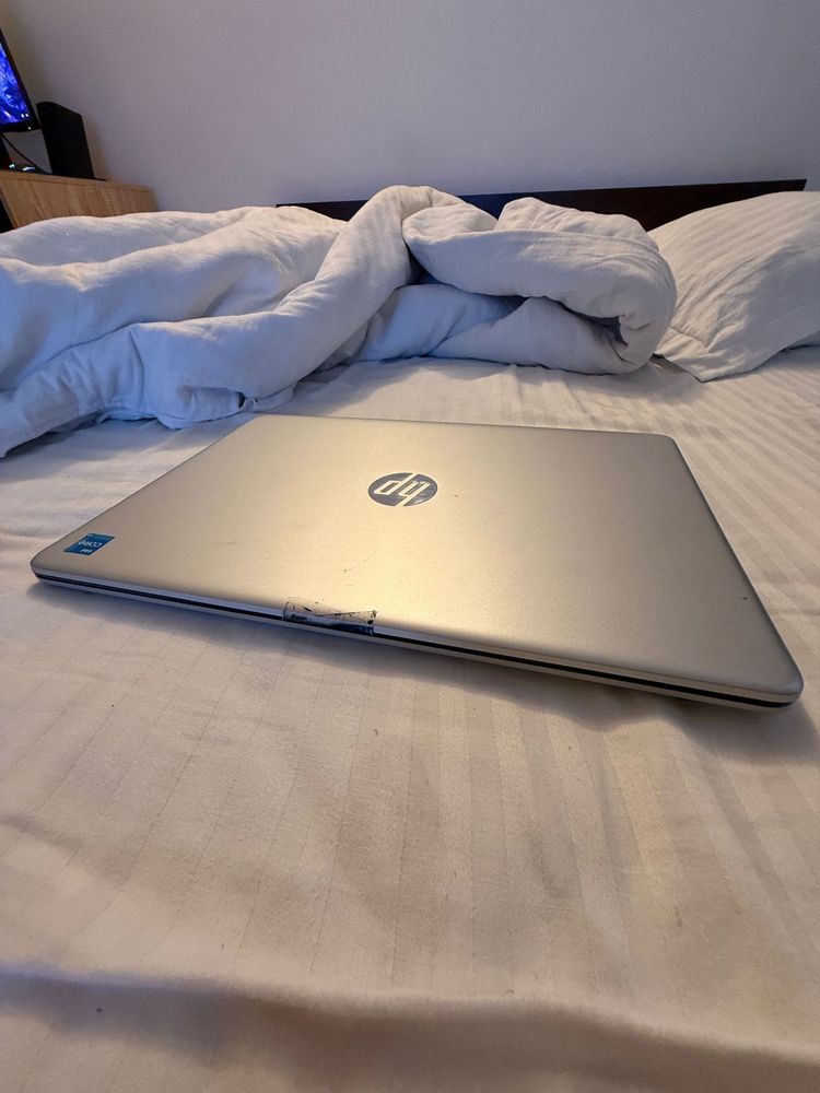 Laptop HP Intel Celeron n4020, 4GB Ram, 1TB HDD