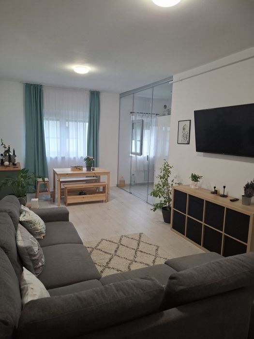 Proprietar vând Apartament etaj 1 Arhitectilor Mandra 52 mpu cu balcon