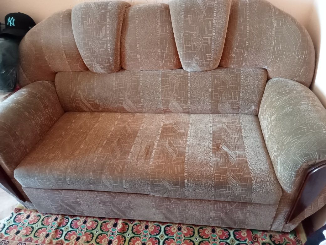 Продам очень хорошый  мякый  диван