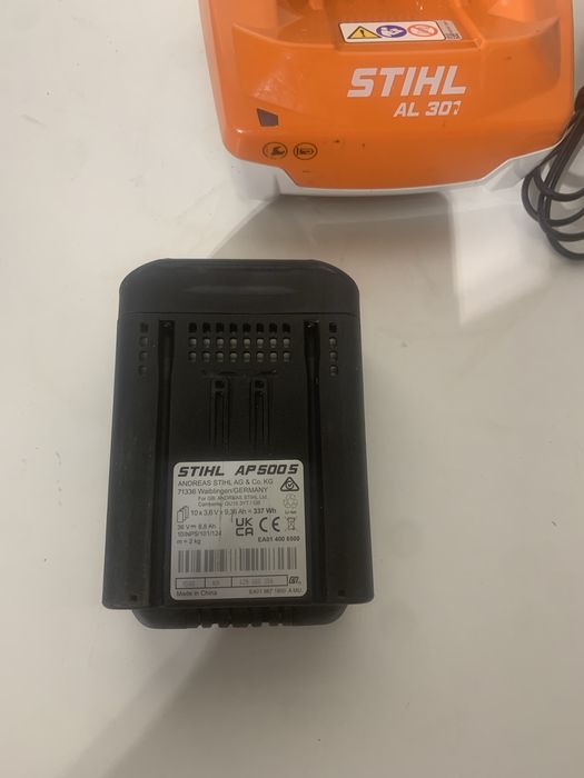 Stihl AP500 S acumulator si incarcator AL301