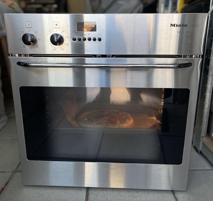 Фурна за вграждане Miele Classic TwinSet Clean H261B-KAT