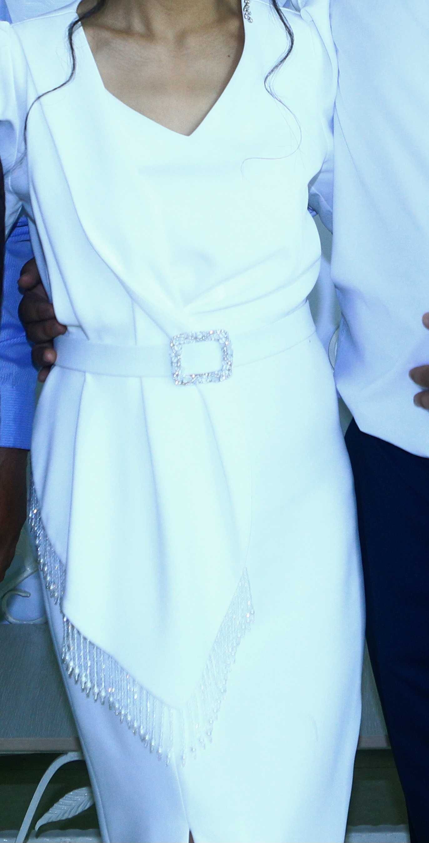 Белое вечернее платье на выпускной