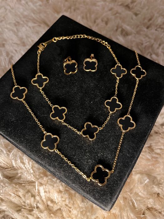 Set bijuterii copie Van Cleef & Arpels bratara cercei si colier auriu