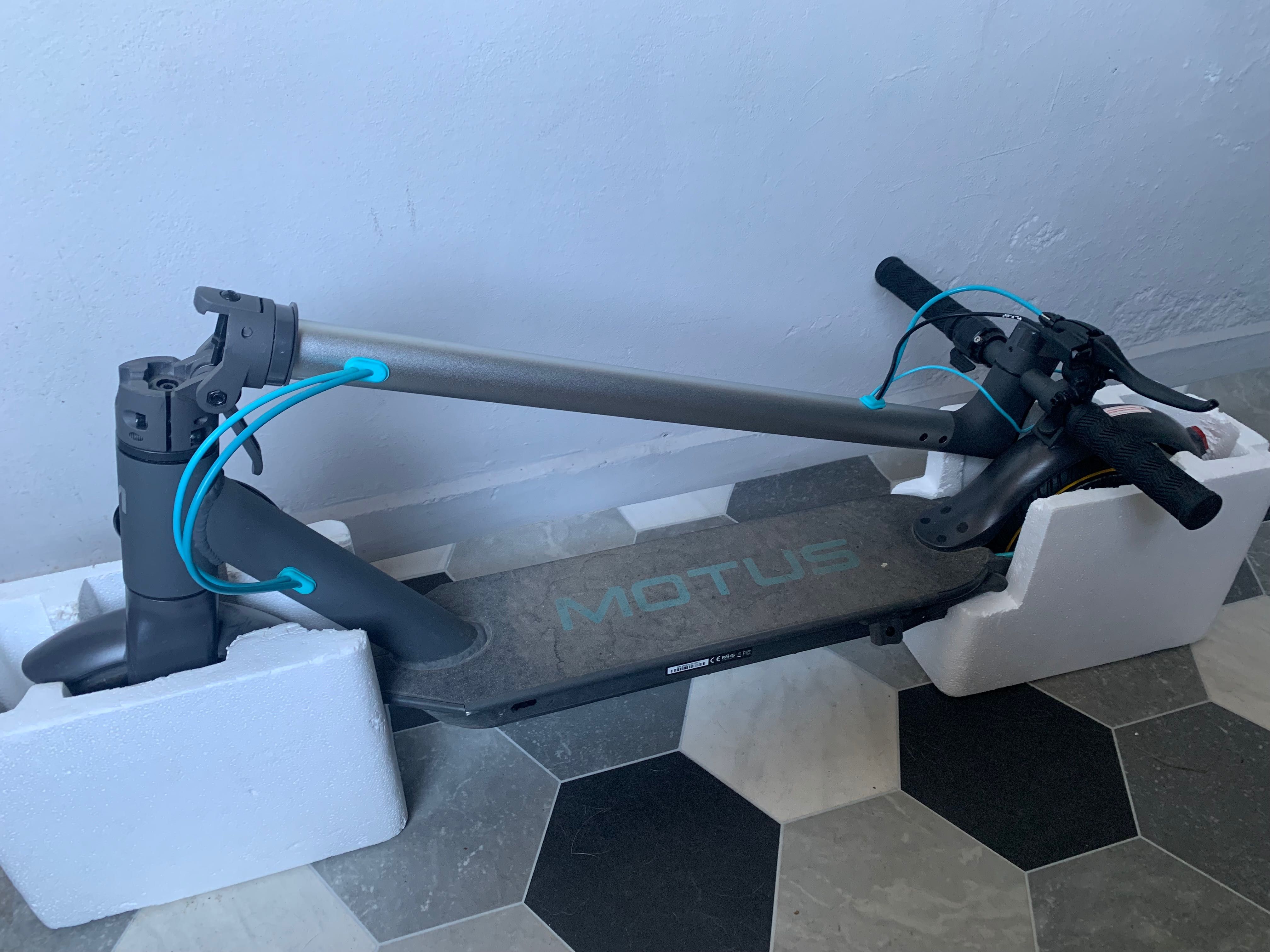 Motus 8.5’’ електрическа тротинетка