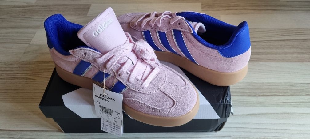 Adidasi dama Adidas Barreda Roz/Pink nr.40/ 6 1/2. Nou,autentic.