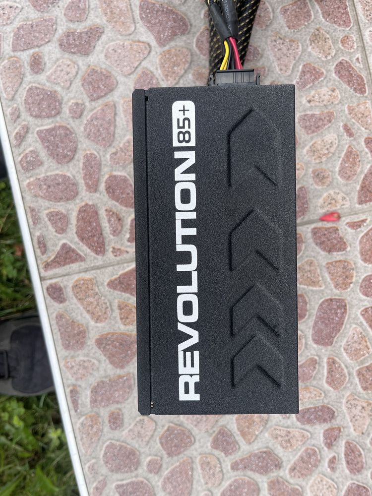 Захранване Revilution 85+