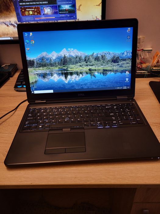 Laptop Dell Latitude E5550 , i5-5300U , 8 GB , HDD 1T , 15.6" FullHD