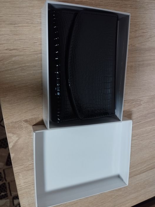 Черно дамско портмоне