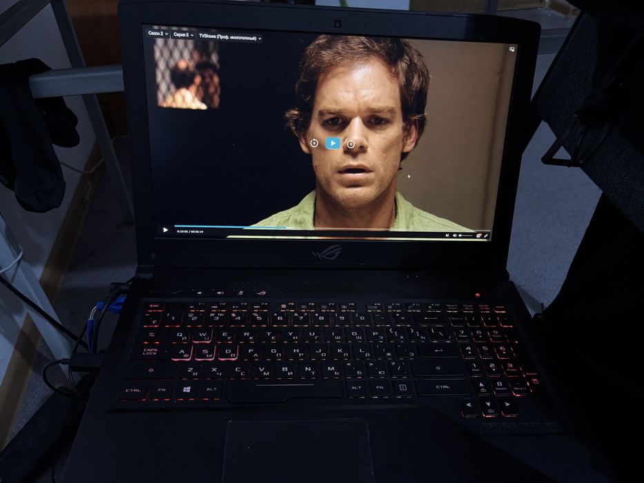 Ноутбук Asus rog strix