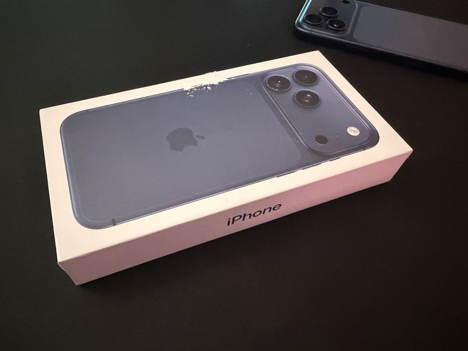 iPhone 17 Pro Max 256GB Deep Blue Sigilat