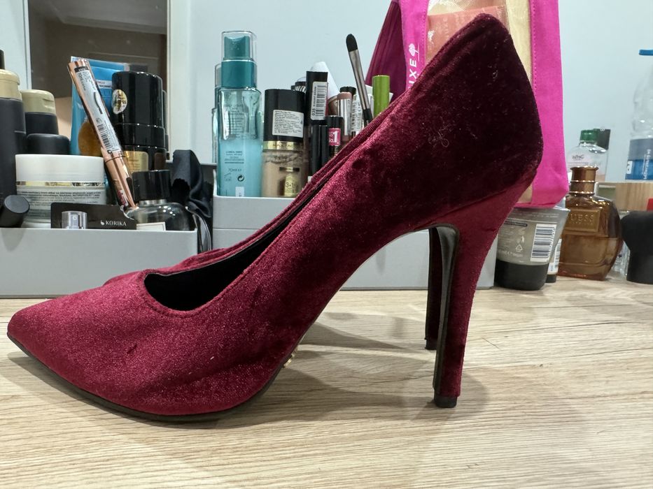 Нови кадифени обувки BSB