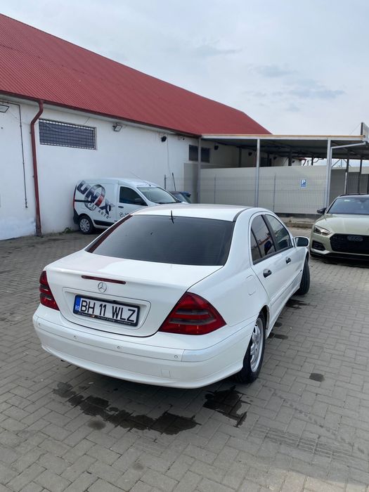 Mercedes c class w203 2005