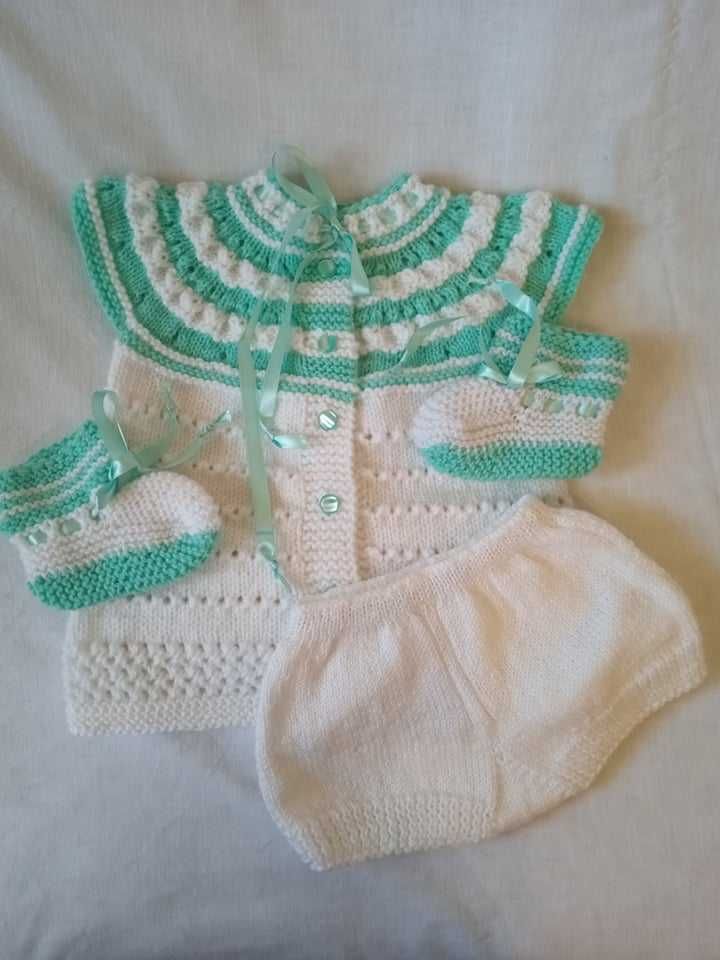Ръчно плетени бебешки комплекти - НОВИ!
