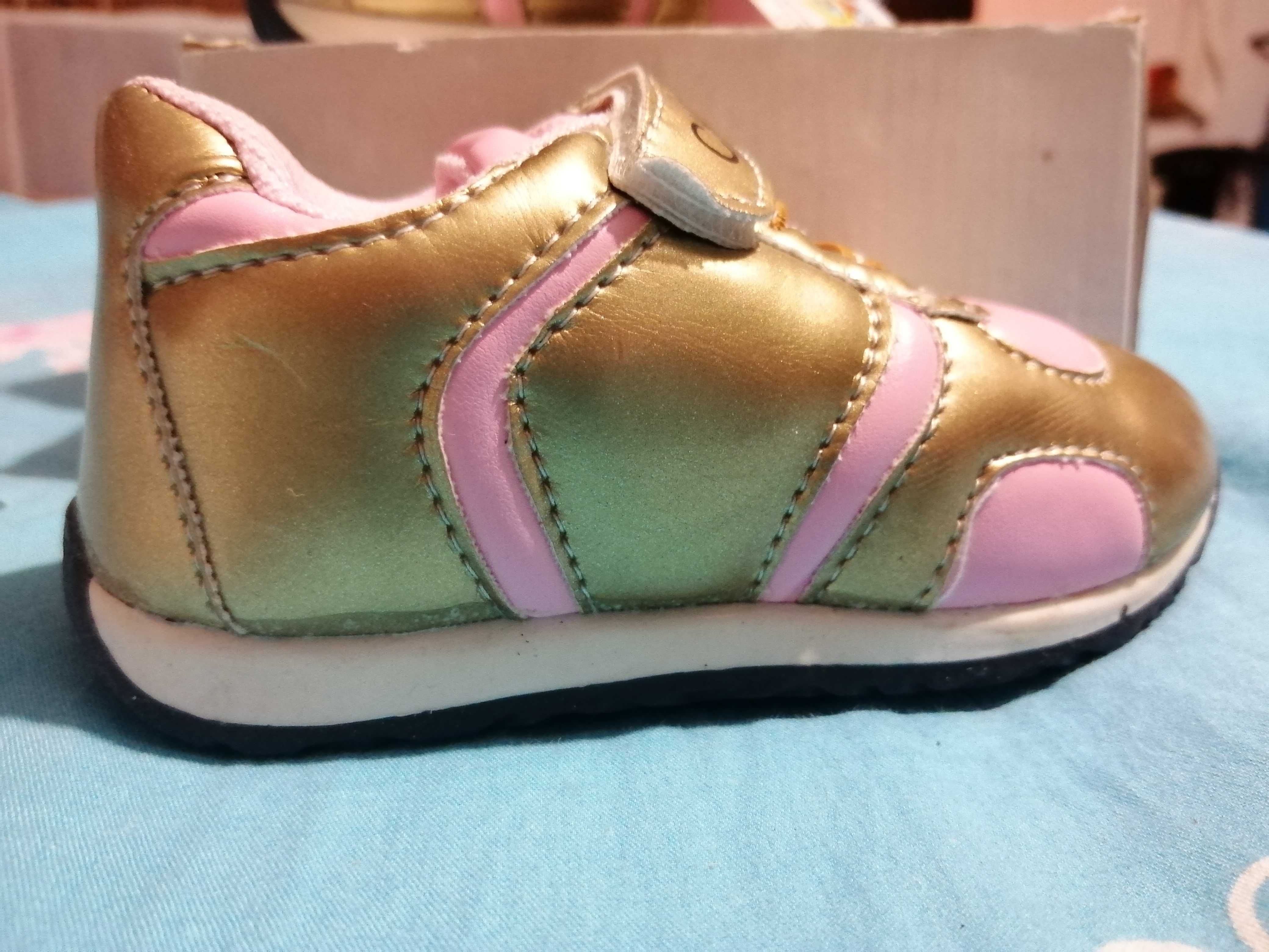 бебешки обувки CHIPPO