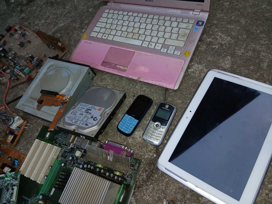 Платки от тв ,компютър, и монитори.