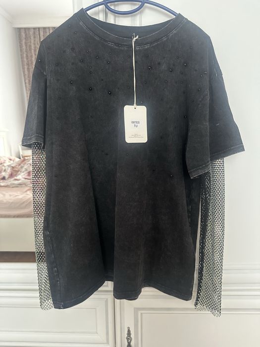 Tricou oversize cu aplicatii stralucitoare