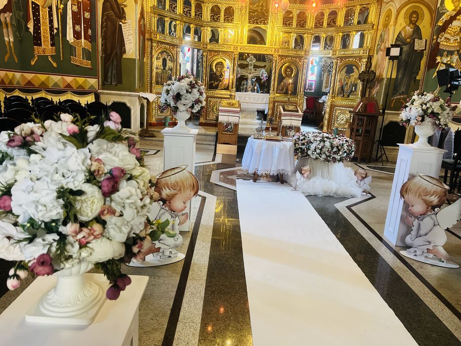 Aranjamente cristelnita de inchiriat