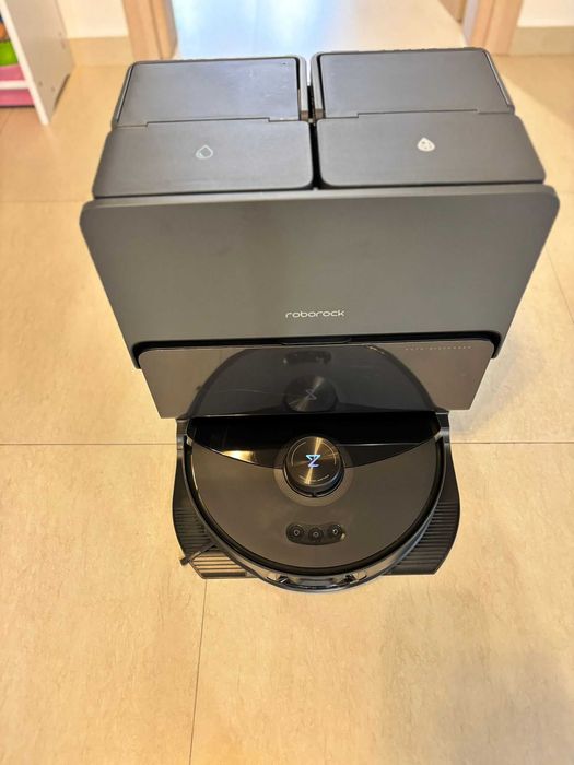 Robot de Aspirare Roborock S8 MaxV Ultra, aspirare, spalare derergent