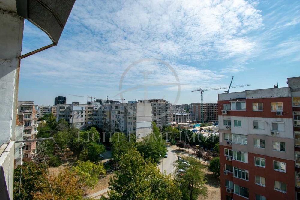 Реф. 2368 Тристаен парк ЛАУТА