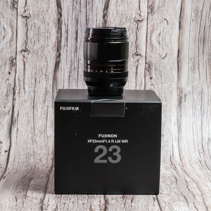 Fujifilm 23mm f1.4 R LM WR - modelul nou