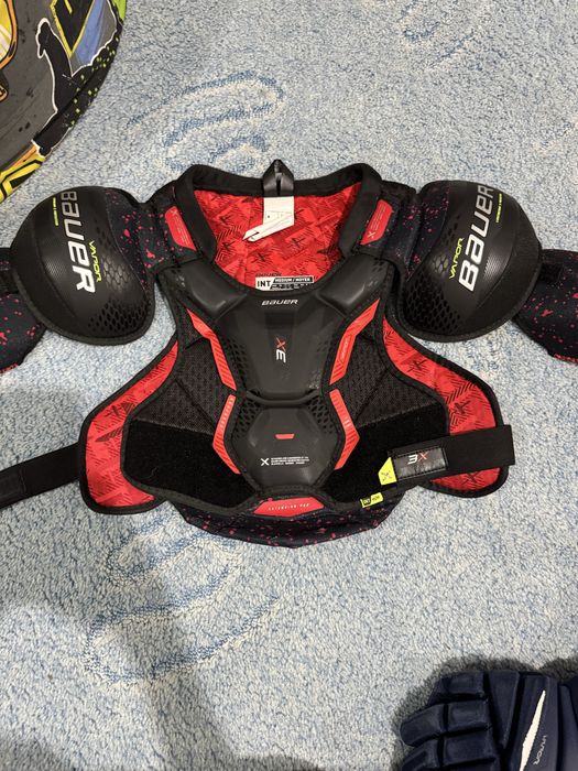 Хоккейный нагрудник bauer vapor 3x