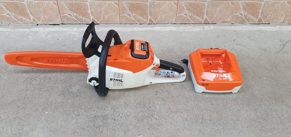 Drujba stihl originala pe baterie. Model MSA 200 C.