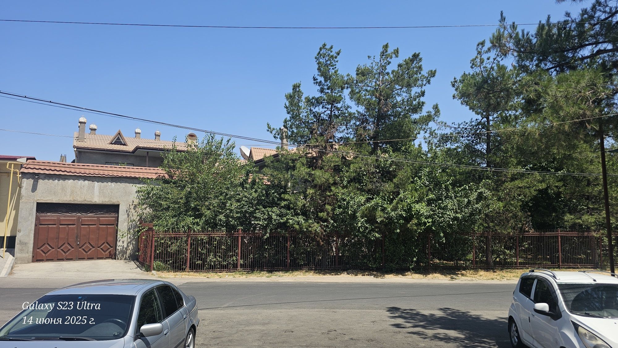 Yunusobod Zenit yonida  Uglavoy 6 sot fasadi 20 /30 Biznes uchun qulay