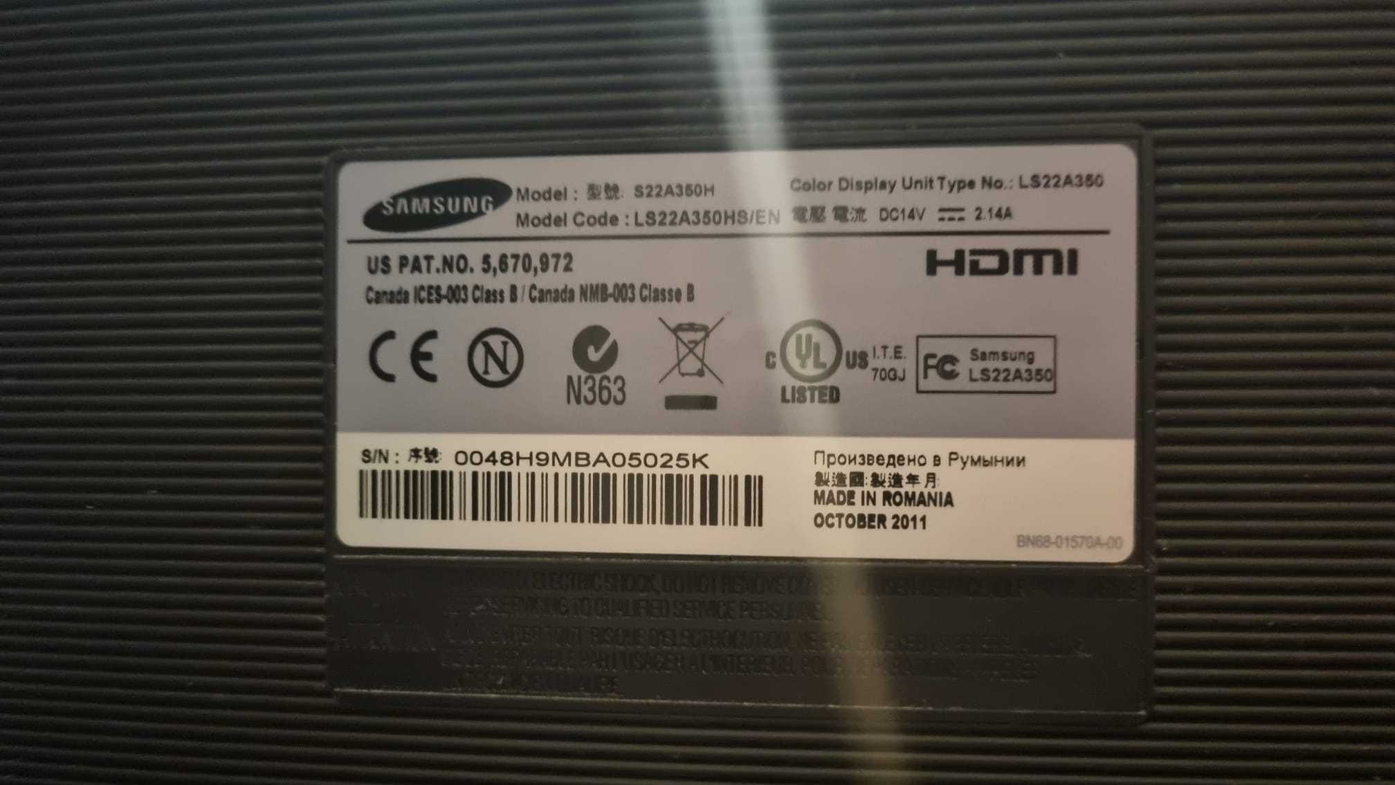 Calculator + Monitor AMD Ryzen 3 3200G pana la 4.0GHz, 8GB, SSD 240G