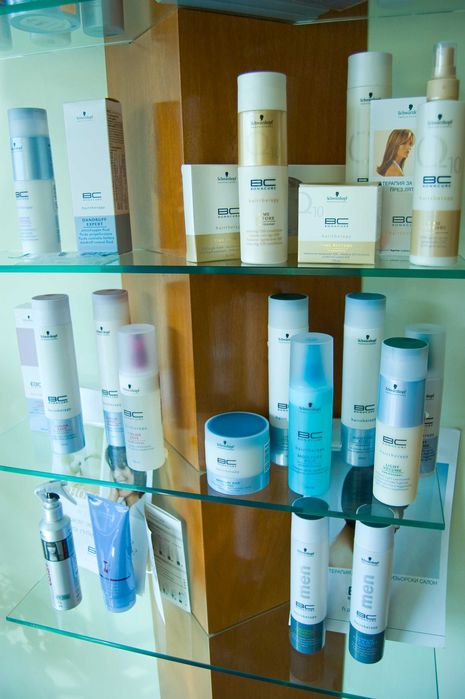 Мебели за обзавеждане на фризьорско място