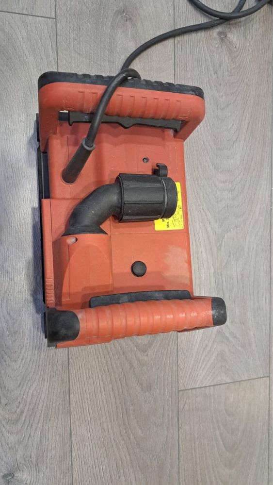 Штраборез HILTI DC-SE20