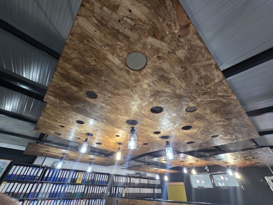 DISG BIROU - TERASA - Vine insotit de instalatia electrica .