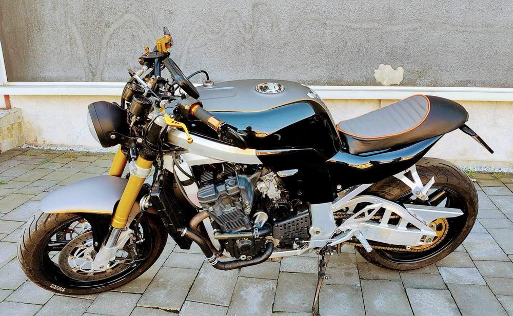 Cafe racer-gsxr-750