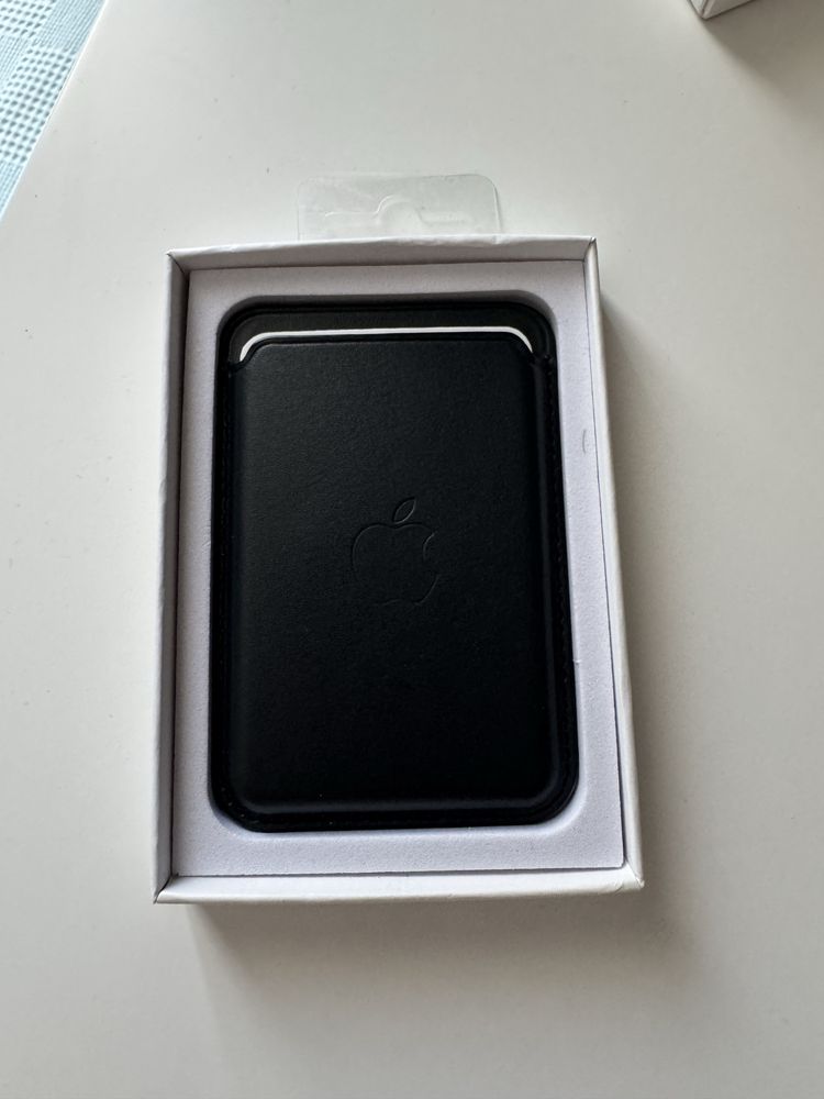 MagSafe Wallet за iPhone