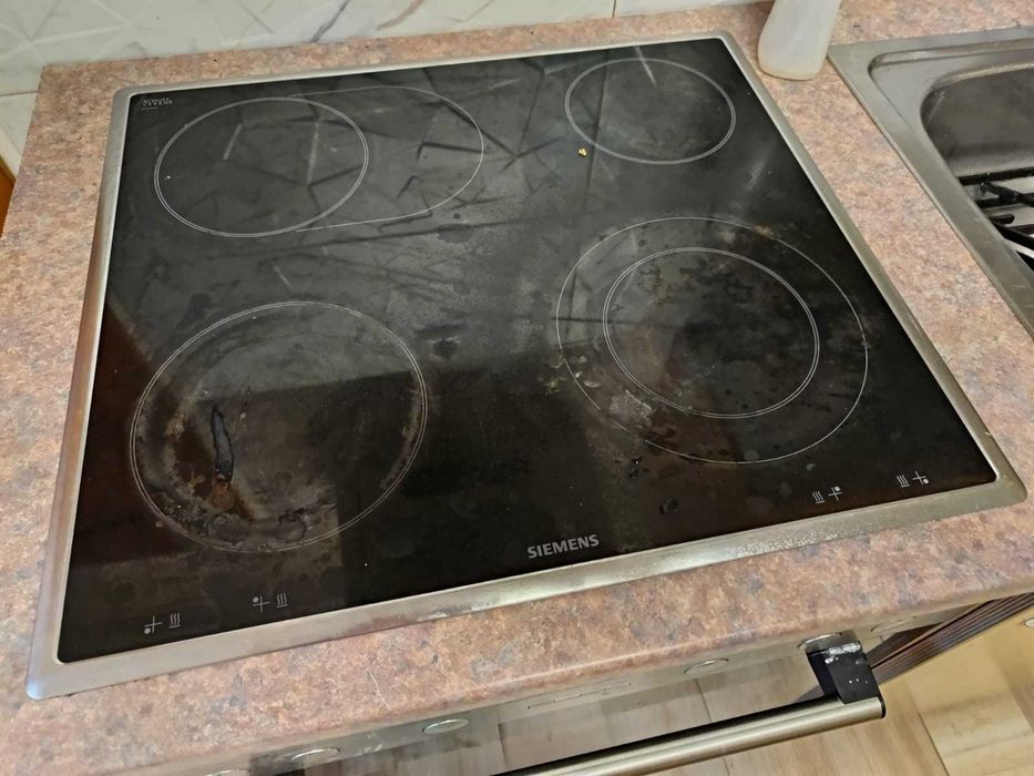 Aragaz cu cuptor electric marca Siemens