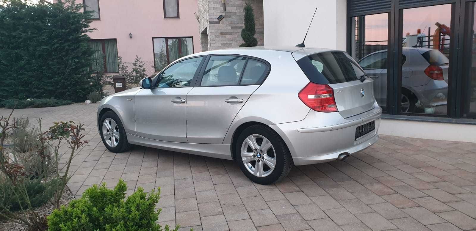 Vând BMW seria1, 116d motor 2L, 2011 euro5.