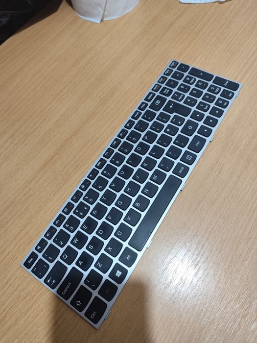 Tastatura de vanzare