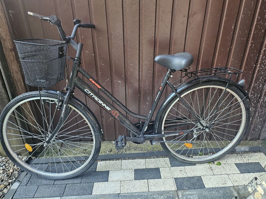 Vând bicicleta damă nouă. Preț 700 negociabil.