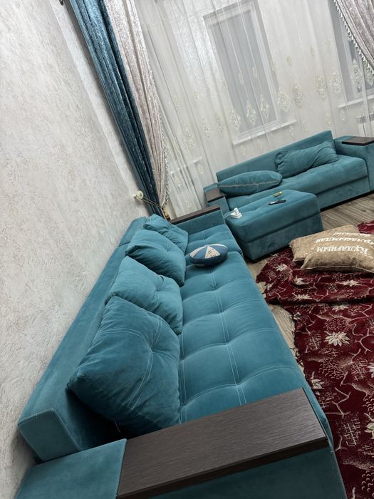 2 дивана и пуфик