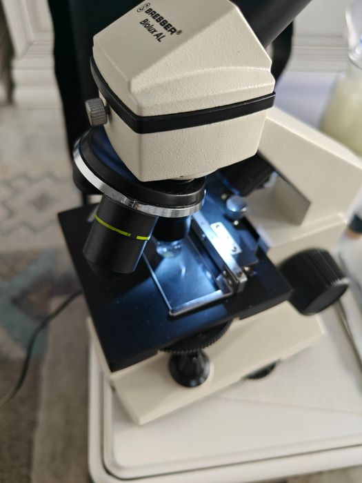 Microscop optic Bresser Biolux AL 20-1280X