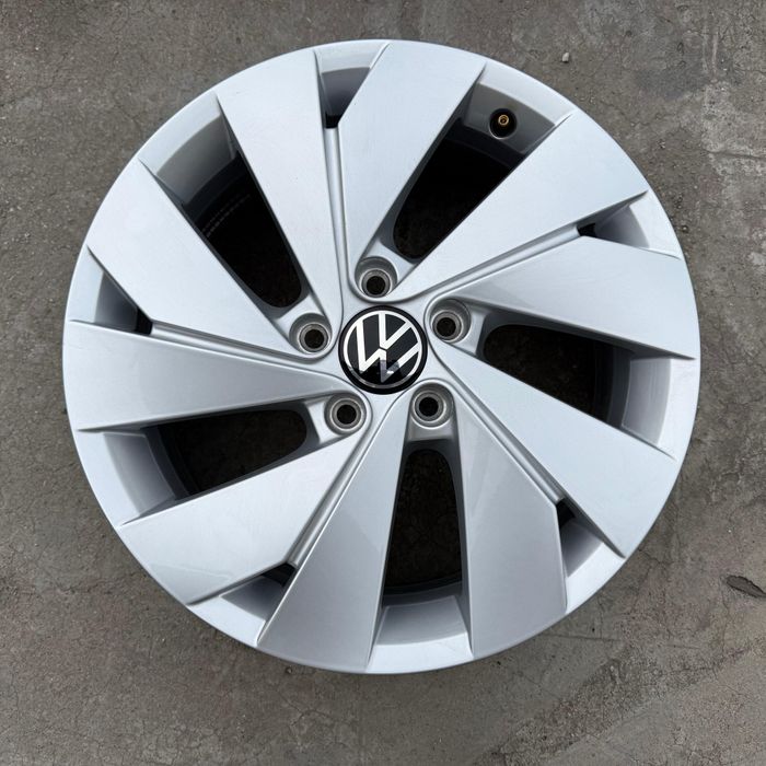 Jante Belmont Vw Golf 8 Passat Caddy Jetta Touran Eos 5x112 - 17"