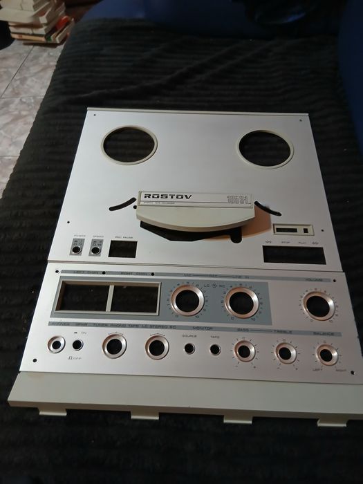 Masca completa magnetofon rostov 105s1 impecabila