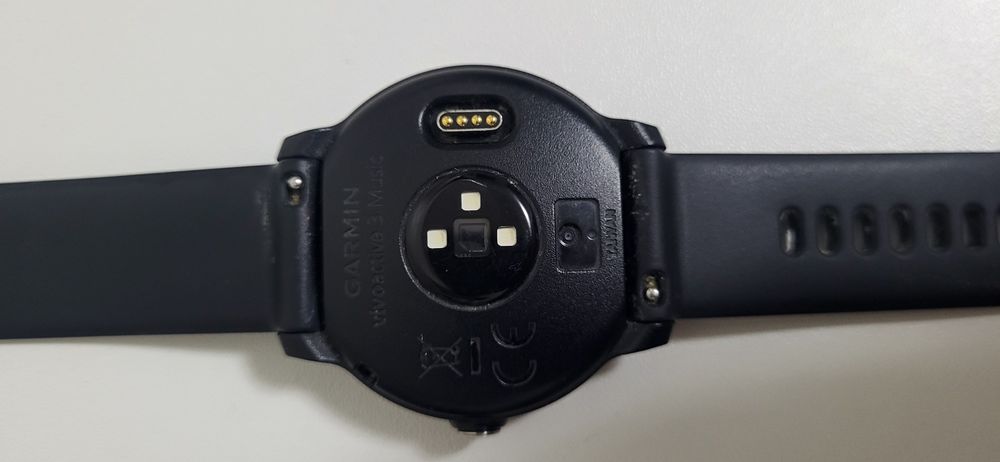 Ceas vivoactive Garmin