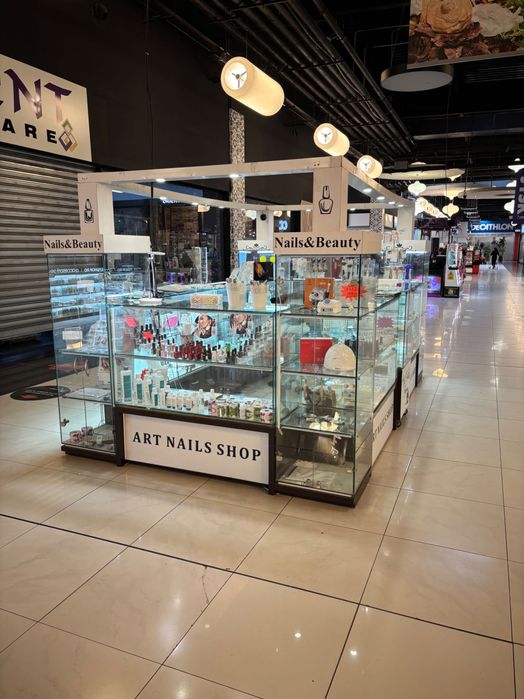 Vând stand comercial tip insulă