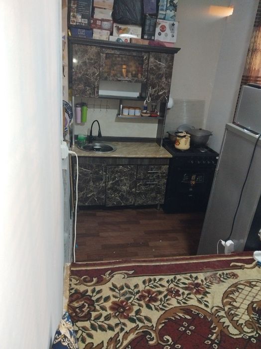 Uchtepa 25 kvartal 1/5/5   2/6 balkon  srochna narxda sotiladi