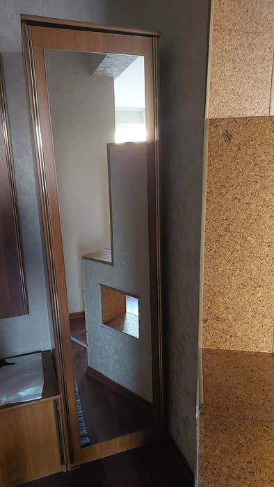 Продам шкаф для пальто,в прихожую