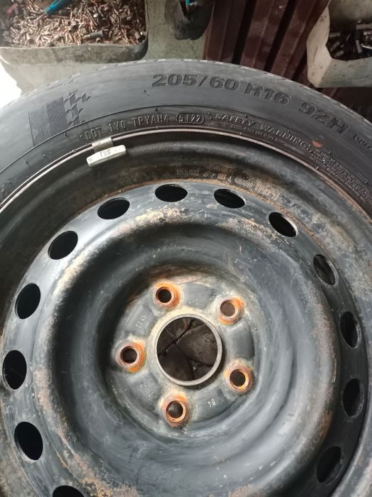 Продам шину 1шт 205.60.R16