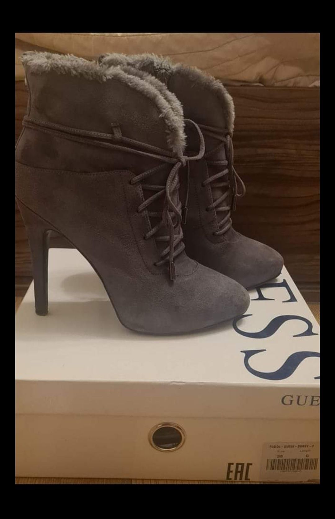 Велурени боти Guess