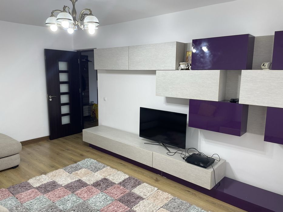 Inchiriez apartament