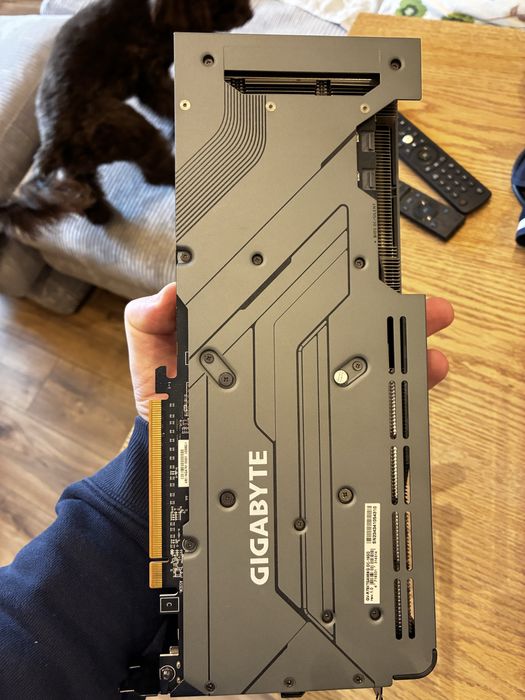 7800 xt Gigabyte 16GB