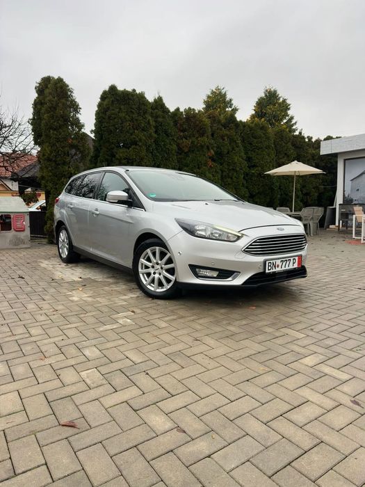 Ford Focus Vând Ford Focus Titanium 1,5L